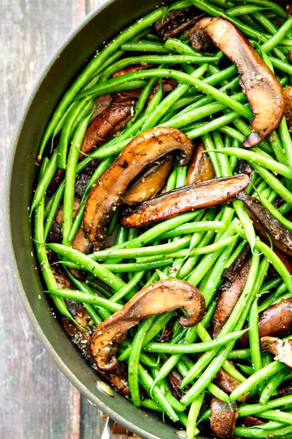 SAUTEED STRING BEANS AND PORTOBELLO MUSHROOMS - TCM World