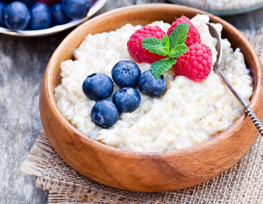 OATMEAL WITH FRESH BERRIES | TCM World