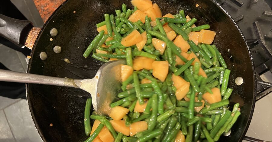 CANTELOUPE AND GREEN BEANS