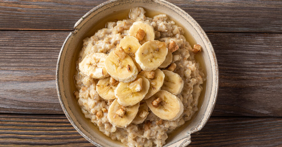 OATMEAL WITH WALNUTS